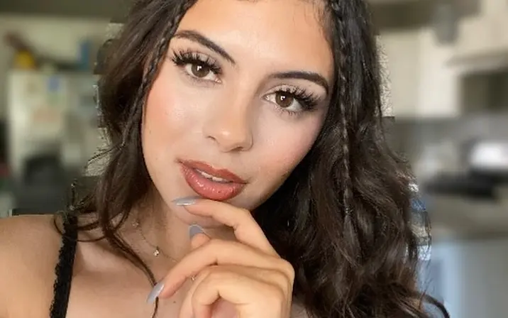 Avatar of Tingly Asmr🍒