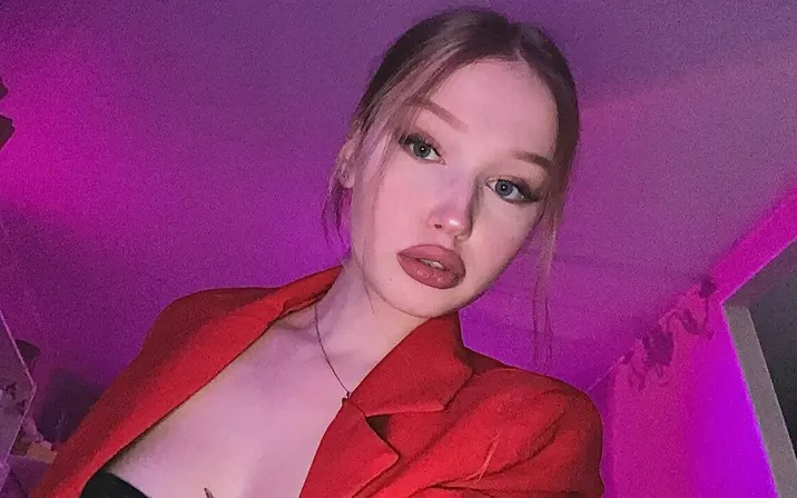 Avatar of Jenny (the_bad_touch_, _reverse_gang_, stayin_alive_)