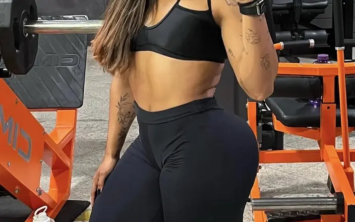 Avatar of Larissa Felix / _Larisfelix09