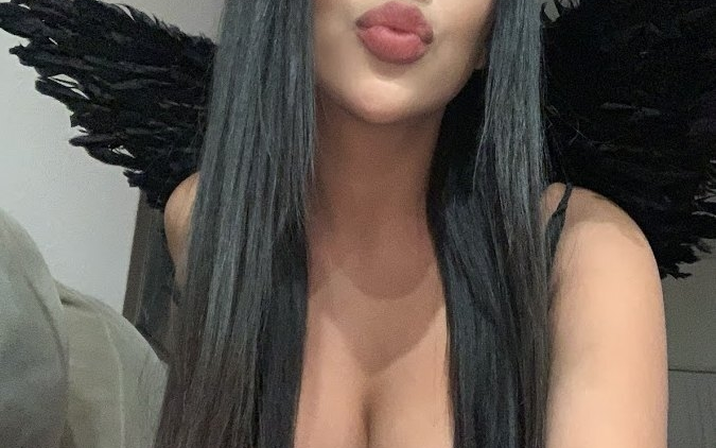 Avatar of Mia Amador