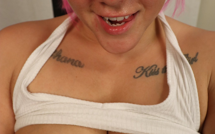 Avatar of Hollie Mack