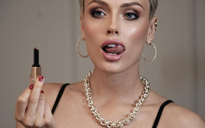 Avatar of Wallis Day