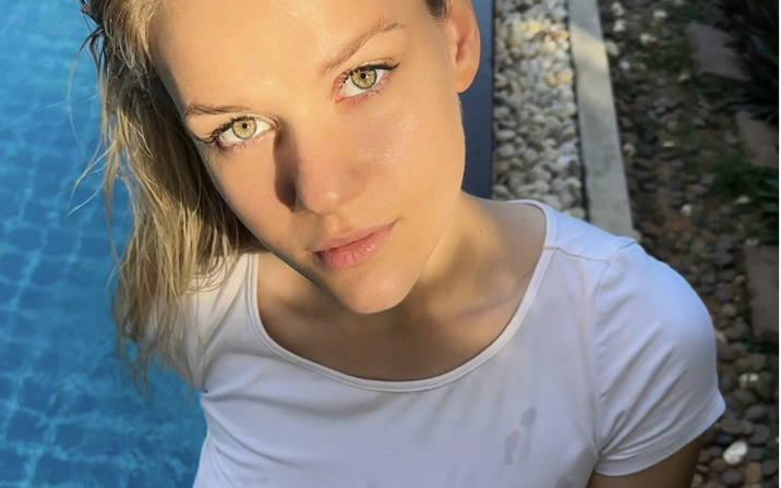 Avatar of Angelina Mayer