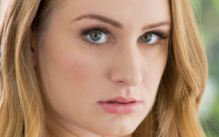 Avatar of Daisy Stone