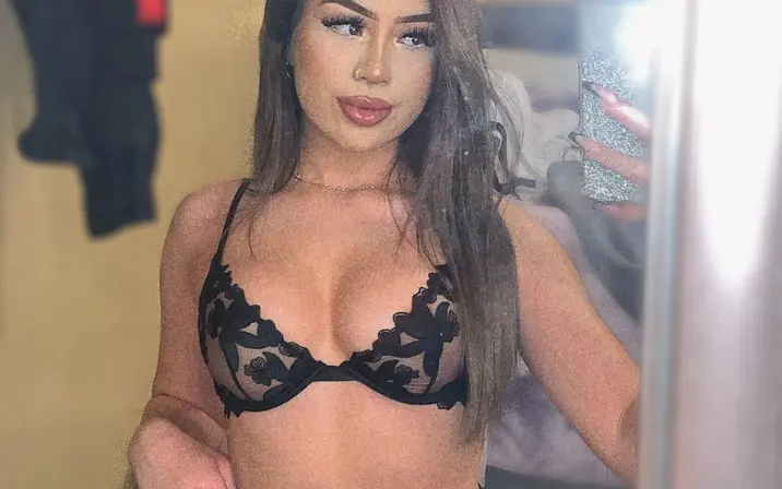 Avatar of Pr3ttyfaceval / queenv007