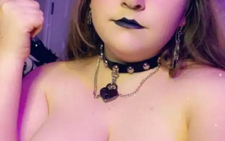 Avatar of kurvvy_kitten