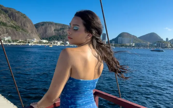 Avatar of Julia Alvarenga