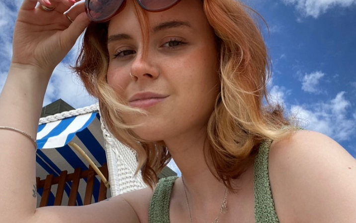 Avatar of Lena blauer Haken