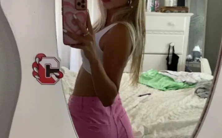 Avatar of Sexydumbblonde