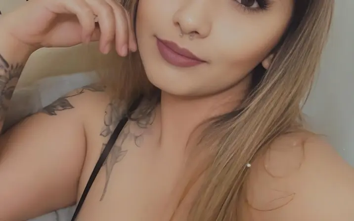 Avatar of Sexy Big Titty latina BBW @Leeeenaq - goon material