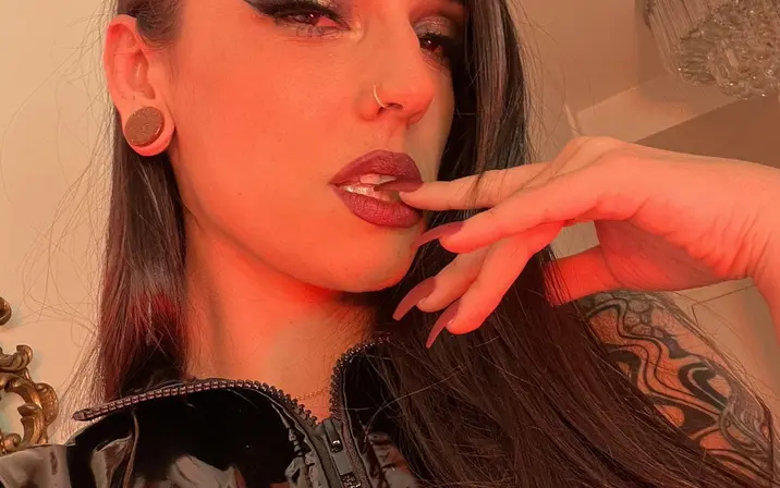 Avatar of misswhip / Amanda Whip