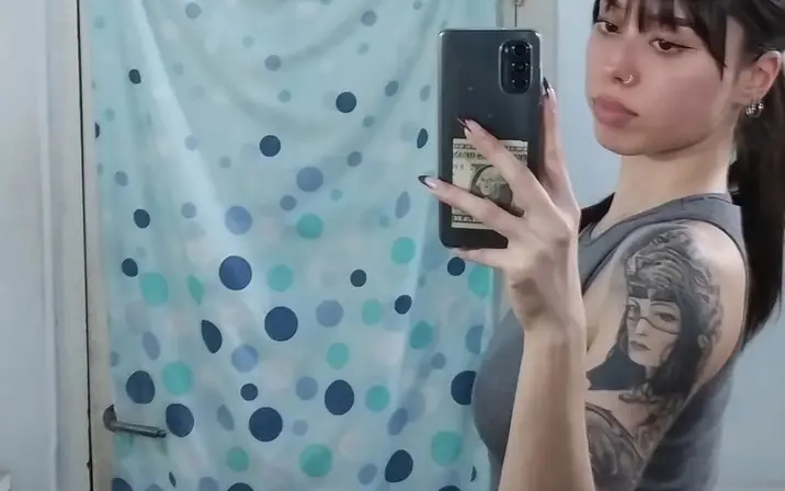 Avatar of Hotperson222 / Jasmine