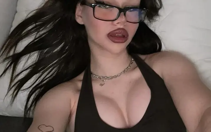 Avatar of julviss_ hotjulcia
