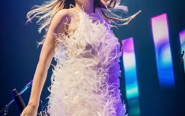 Avatar of Lauren Mayberry (Singer)