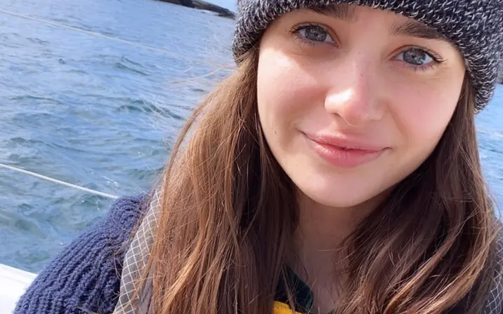 Avatar of Holly Earl