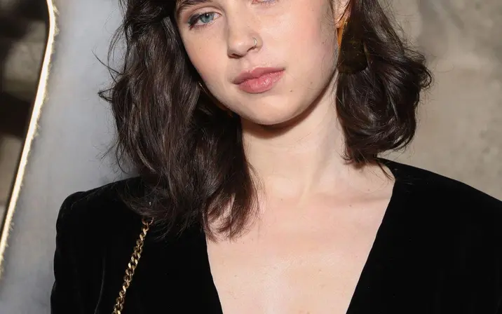 Avatar of Clairo | Claire Cottrill