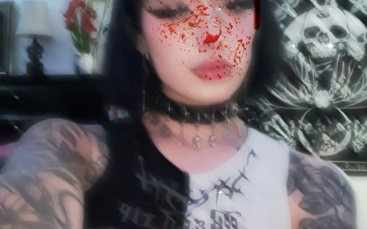 Avatar of Redroomromance / Pinkroomromance / Rozr