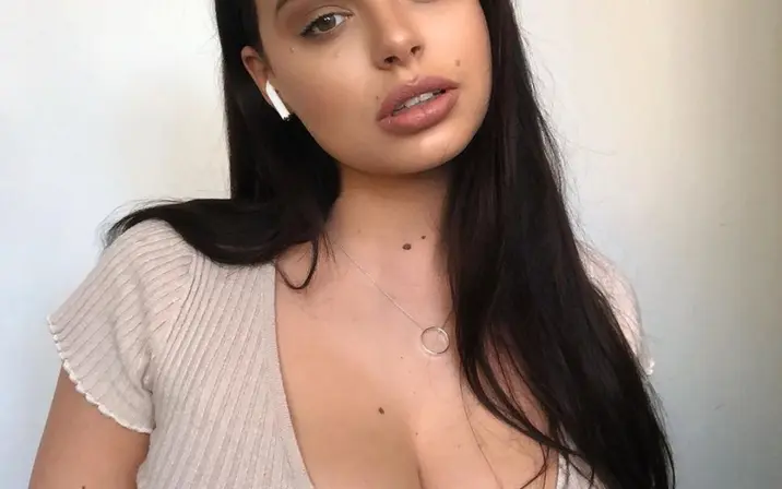 Avatar of Lily van Dyke