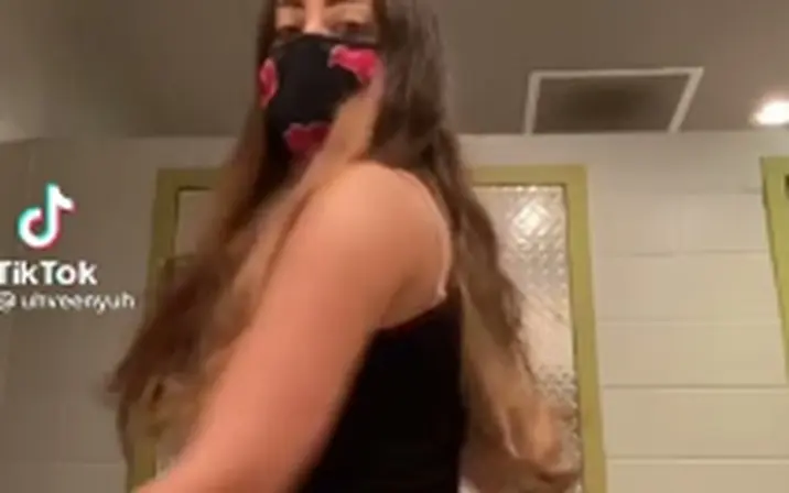 Avatar of Uhveenyuh / HootieJessXO / MrsHatake27