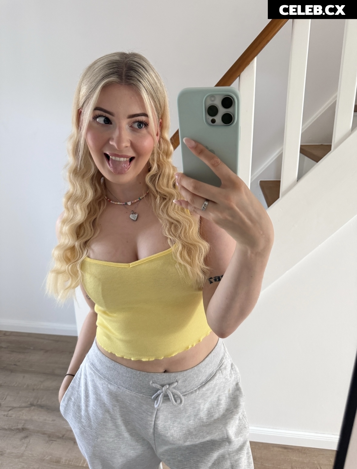 ASMR Janina Image 9823922