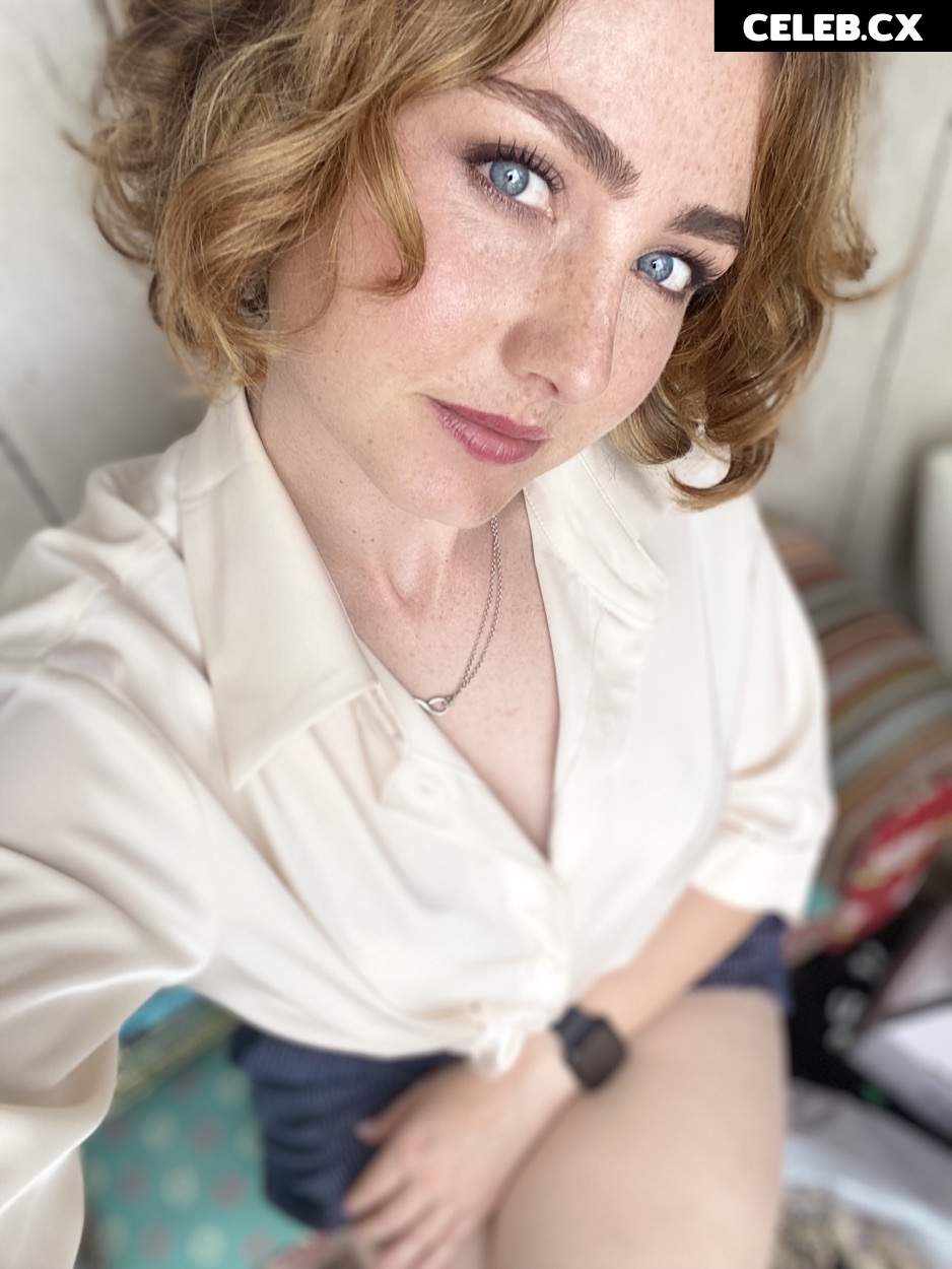 WhisperAudios ASMR Image 8230632