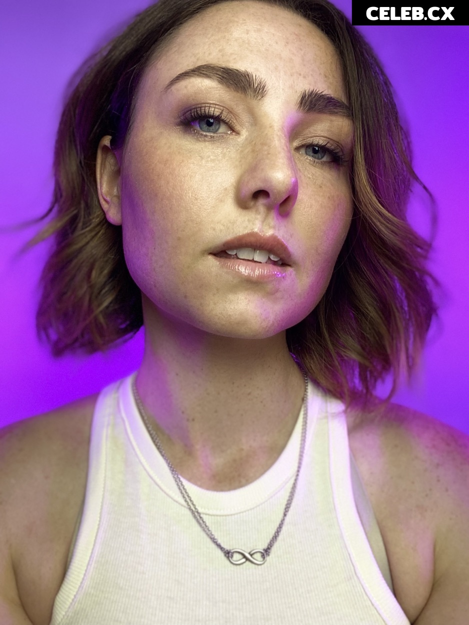 WhisperAudios ASMR Image 8229793