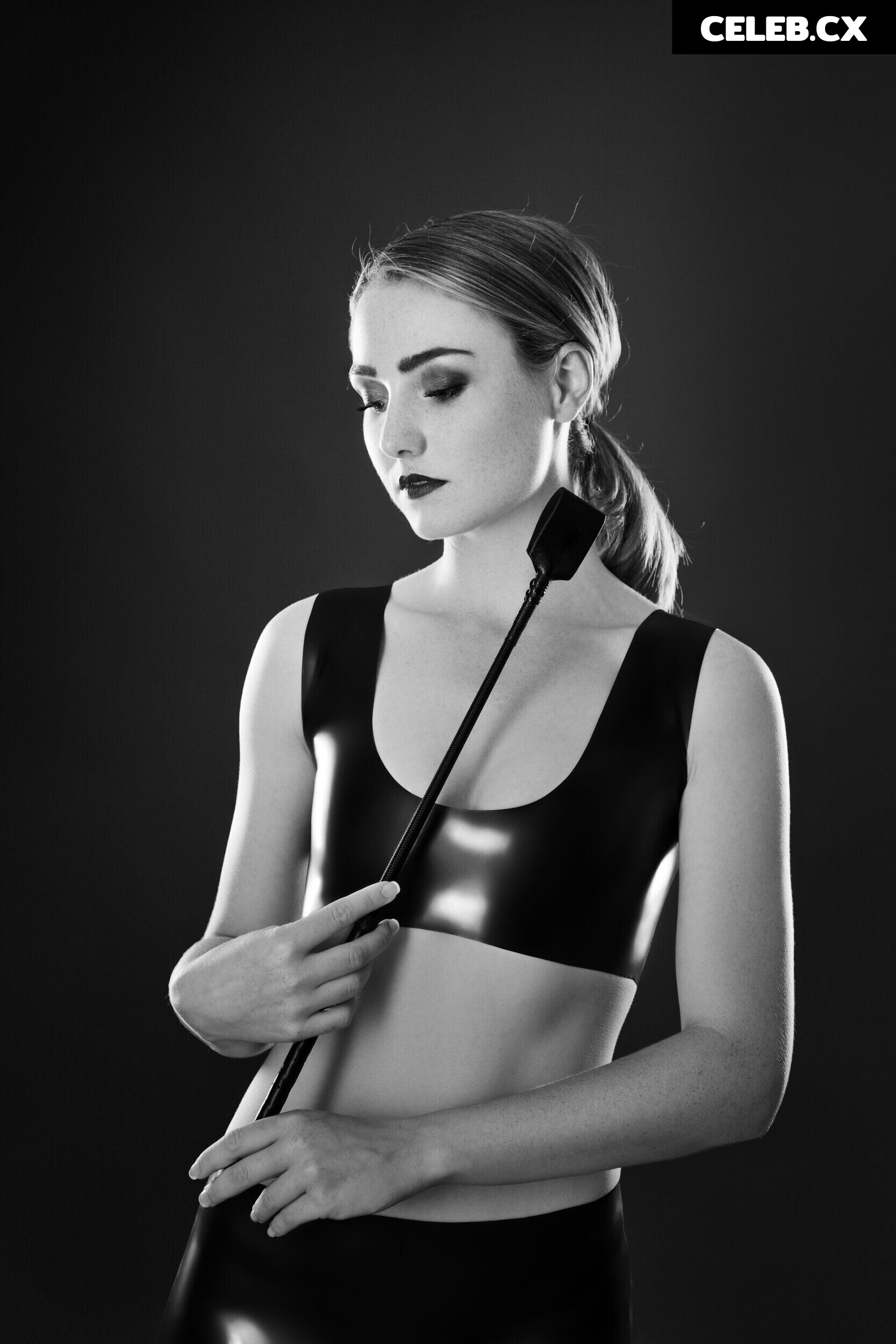 WhisperAudios ASMR Image 8228540