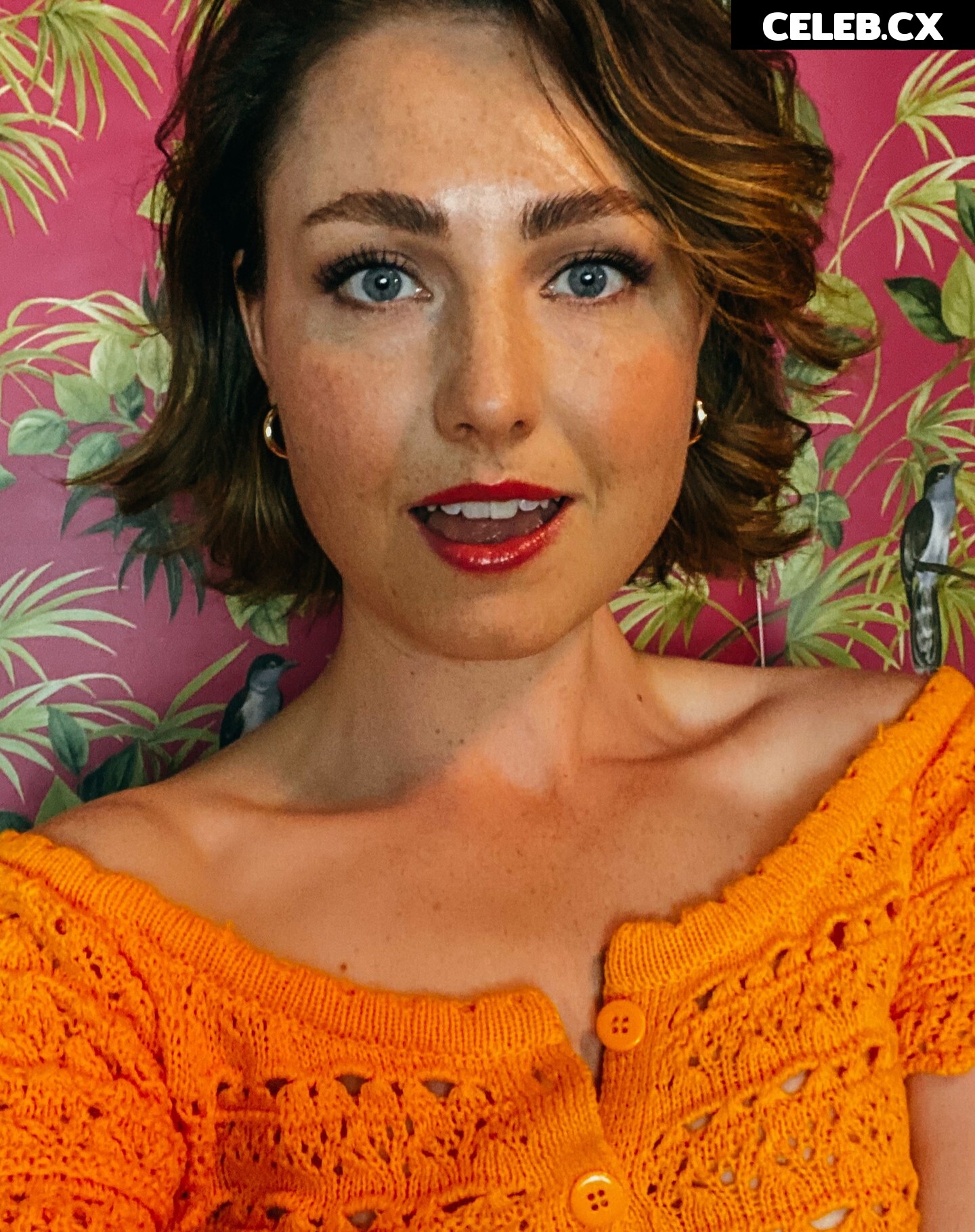 WhisperAudios ASMR Image 8228569