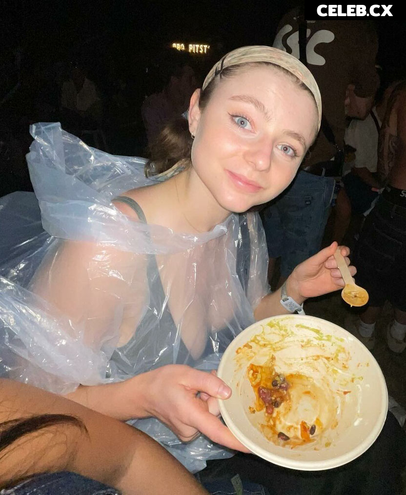 Thomasin McKenzie Image 2111456