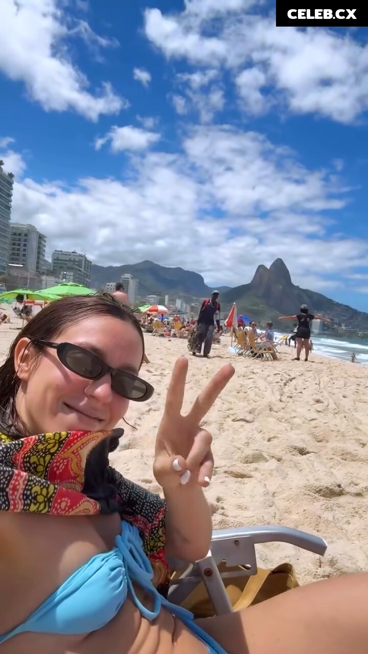 Valentina Bandeira Image 11503061
