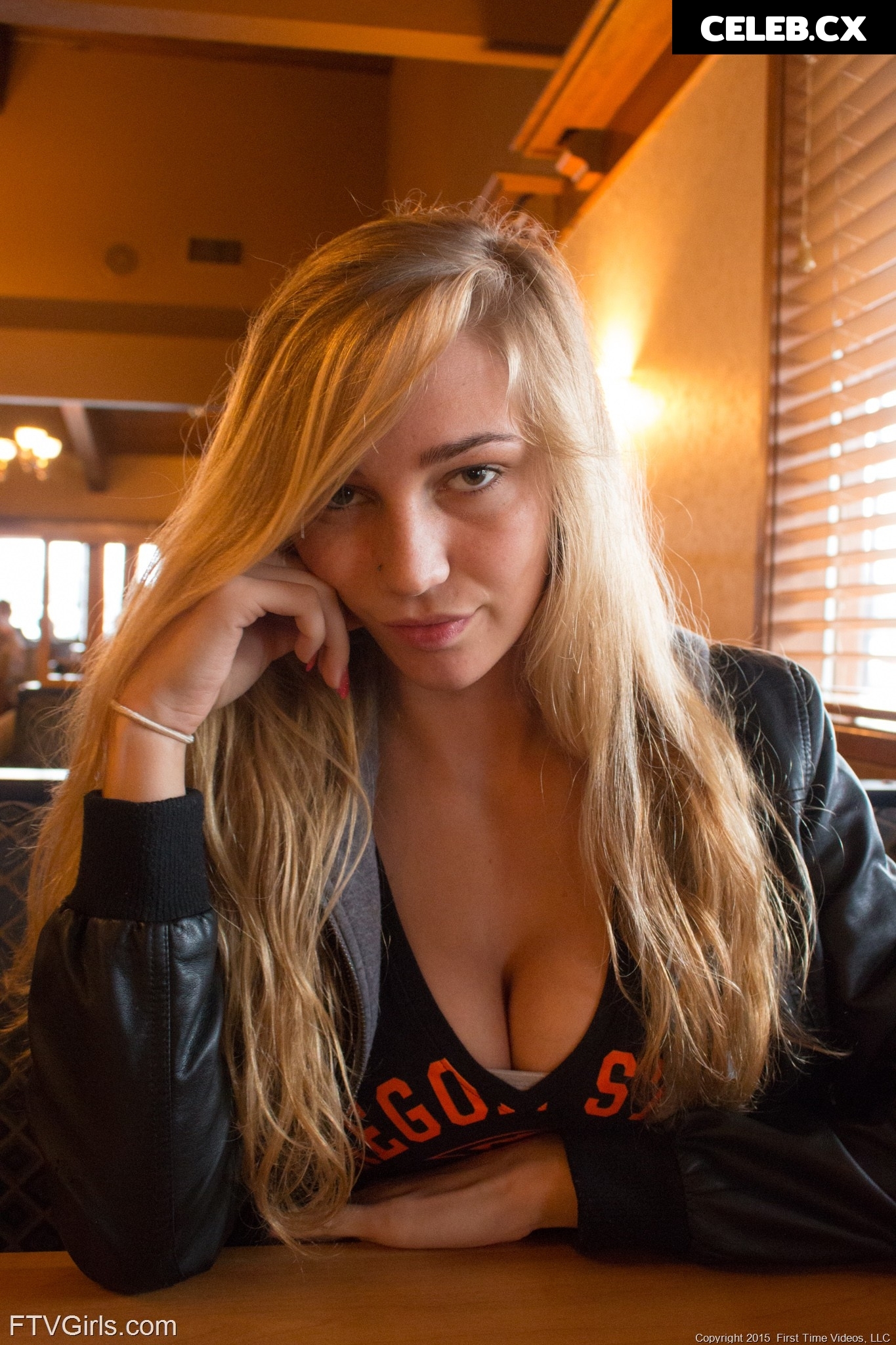 Kendra Sunderland Image 1158495