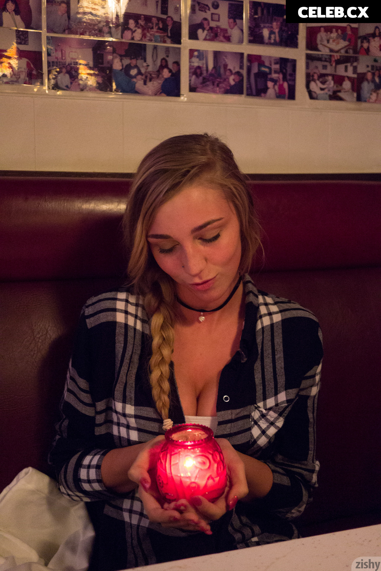 Kendra Sunderland Image 1158073