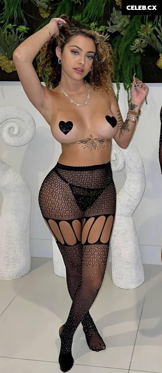 Malu Trevejo Image 1990516