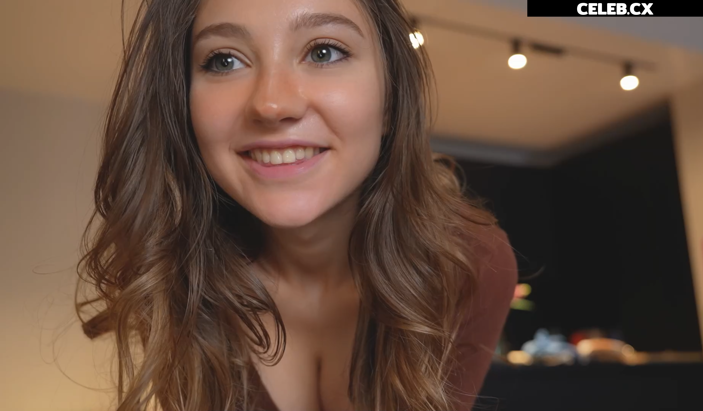 mia elfie Image 179614