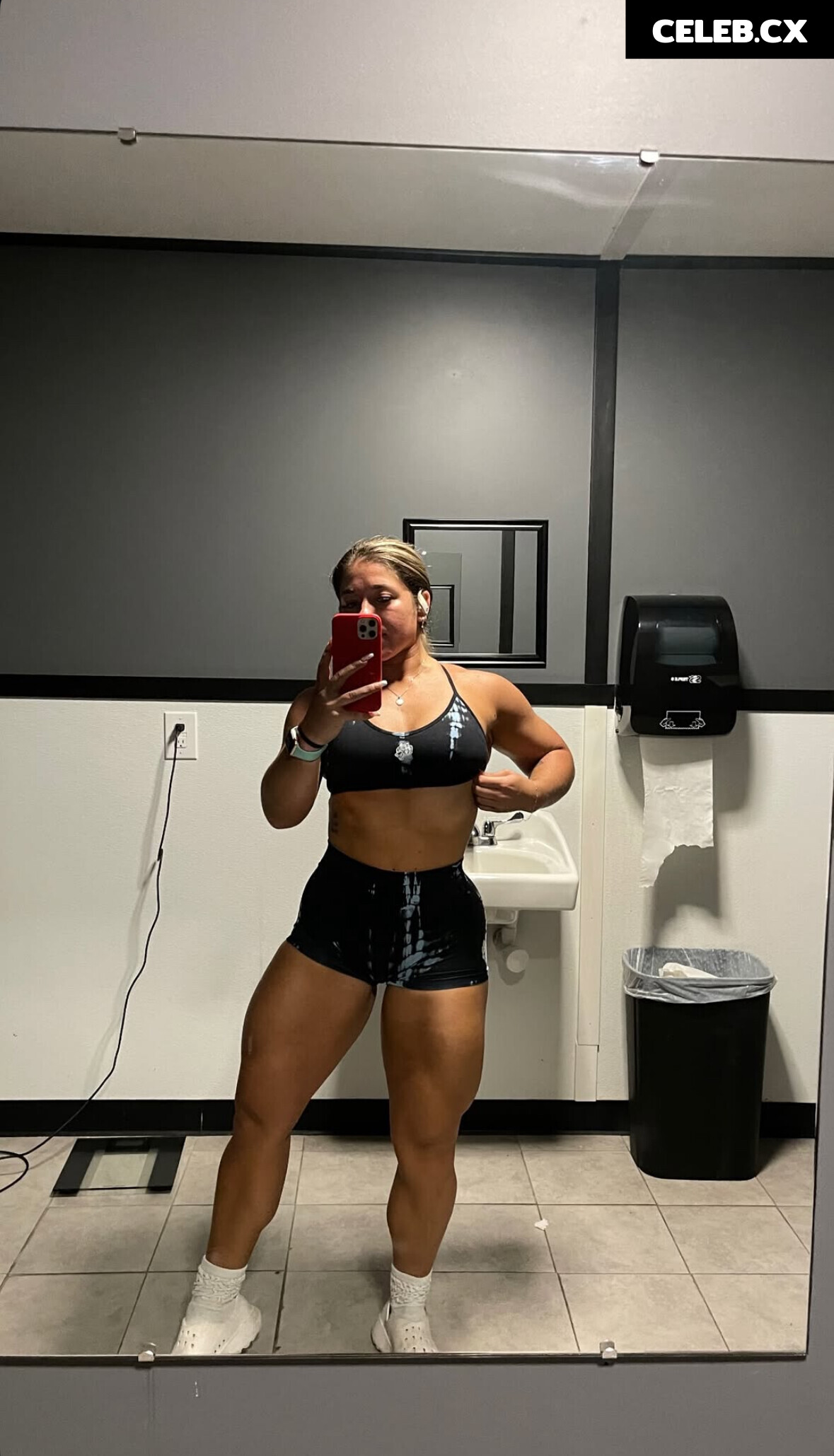 Kaitlinn_kfit / Kaitlin Kobuszewski Image 10724769