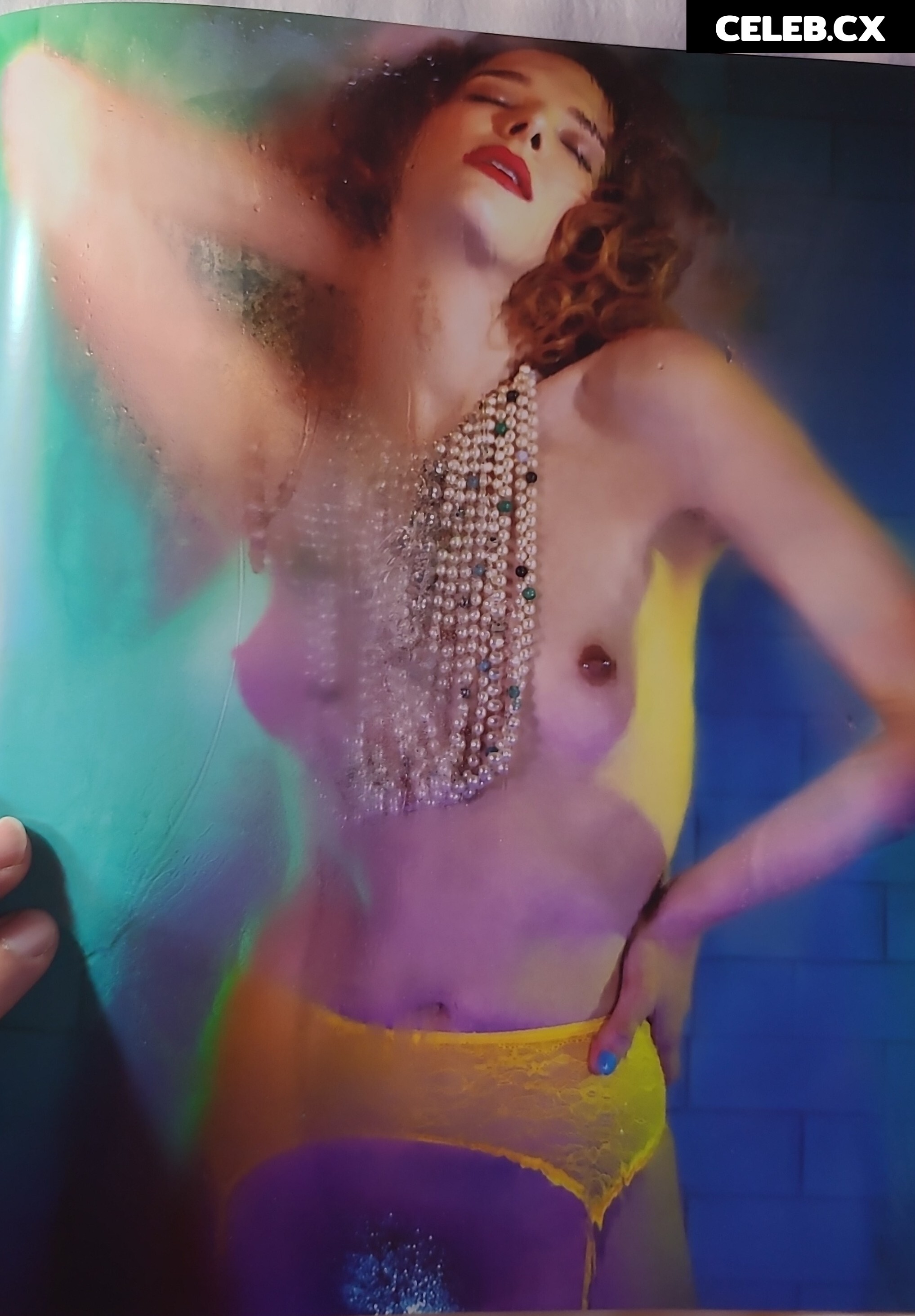 Hari Nef Image 10700677