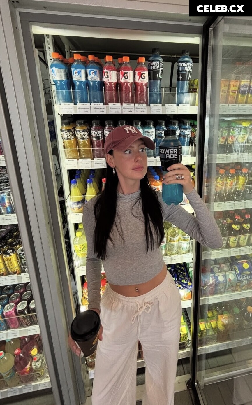 @oliviarcox Image 10696607