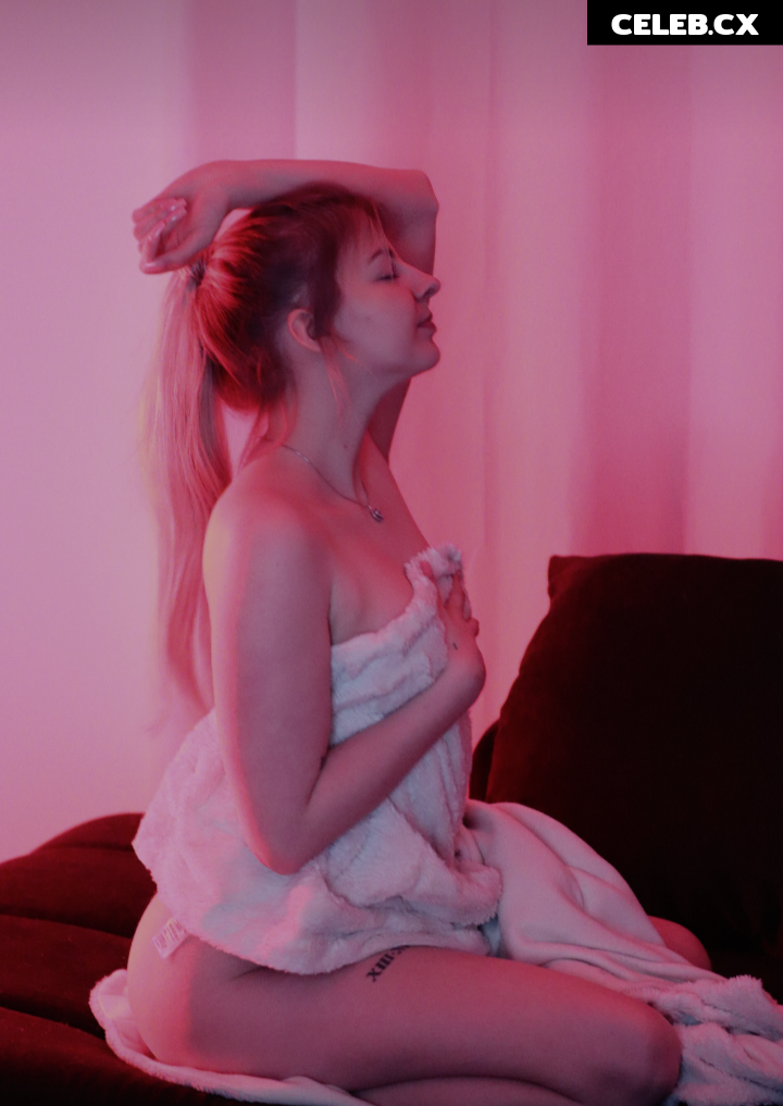 ASMR Janina Image 1036740