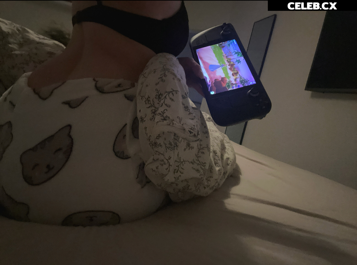 ASMR Janina Image 1039791
