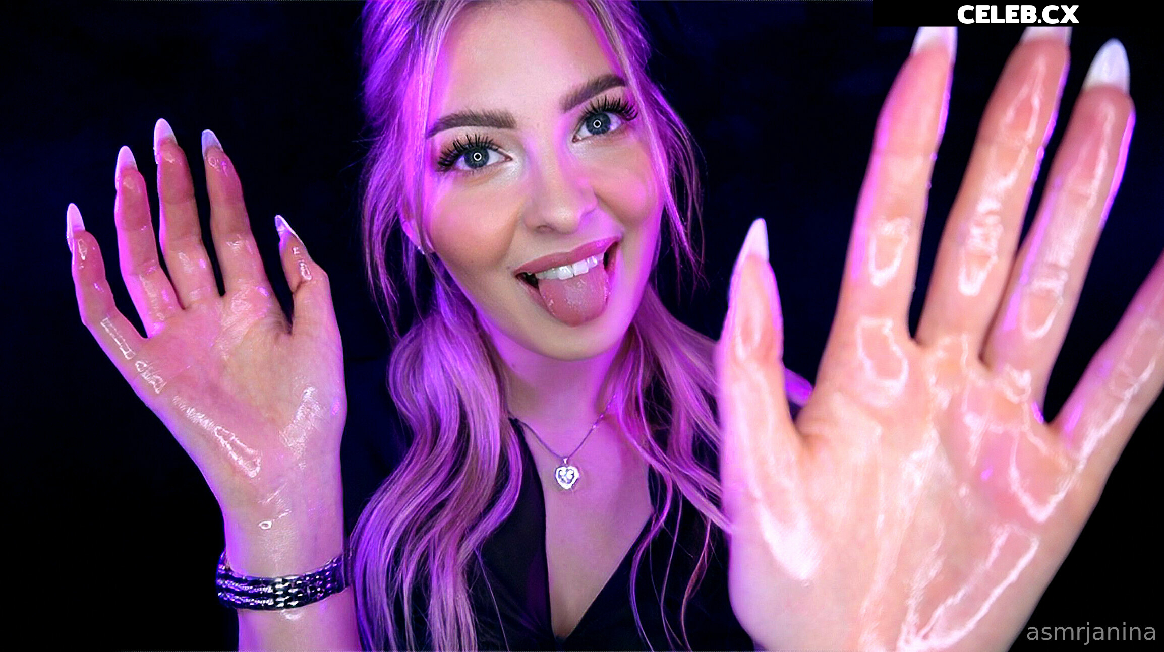 ASMR Janina Image 1026029