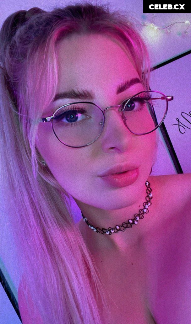 ASMR Janina Image 1027803