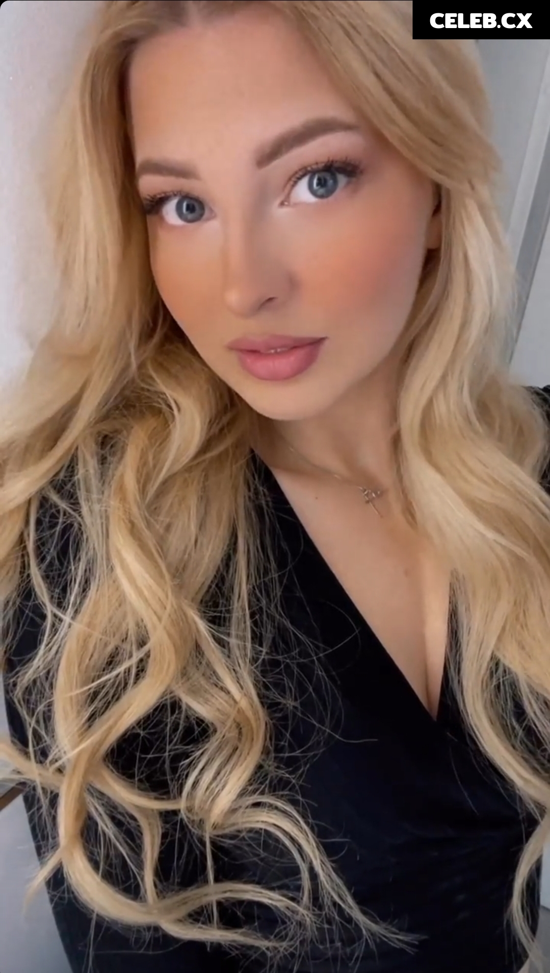ASMR Janina Image 1023897