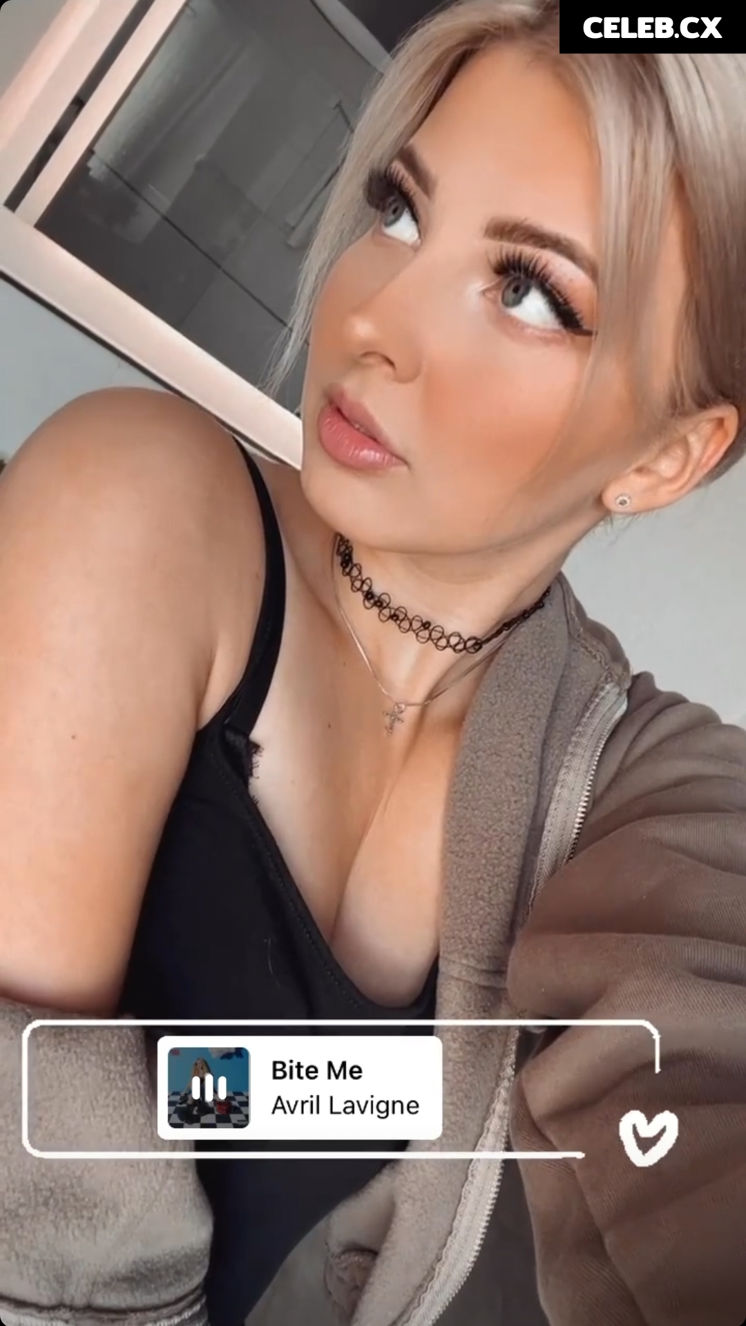 ASMR Janina Image 1023182