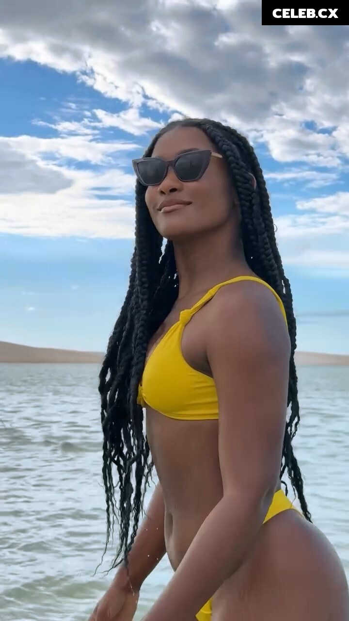 Erika Januza Image 10171806