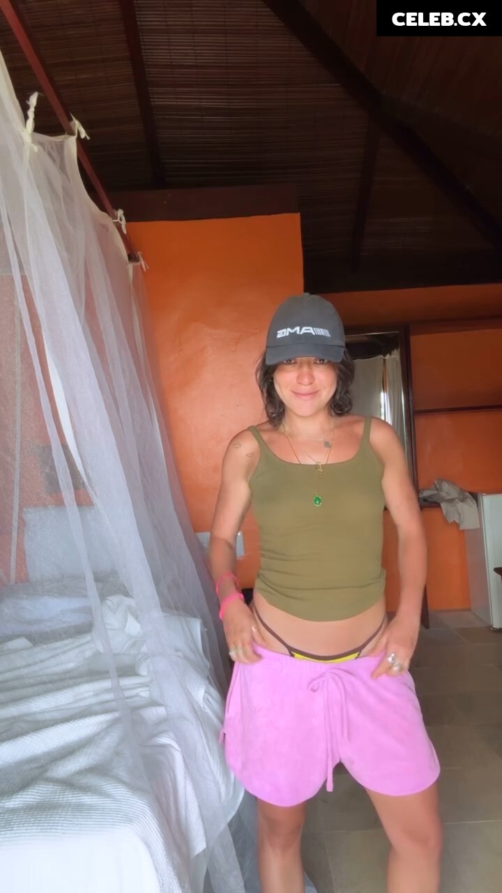 Valentina Bandeira Image 10123157