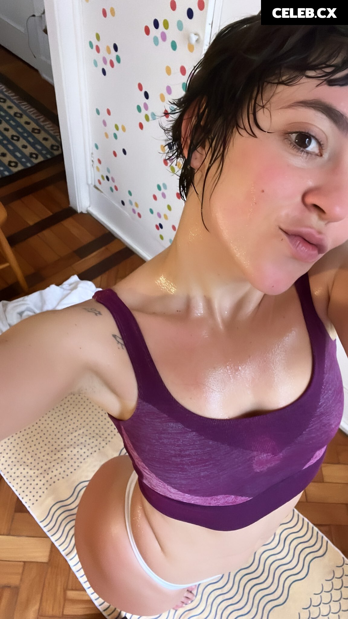 Valentina Bandeira Image 10122185