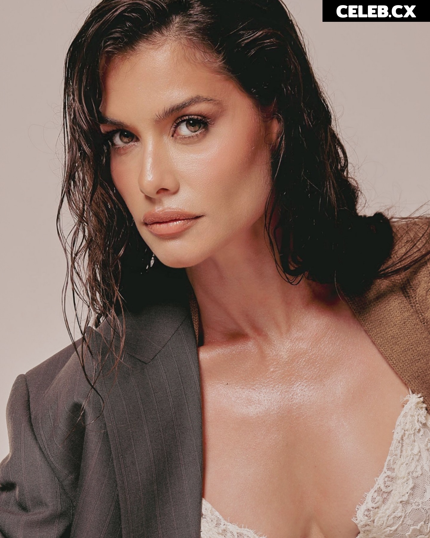 Alinne Moraes Image 10129439