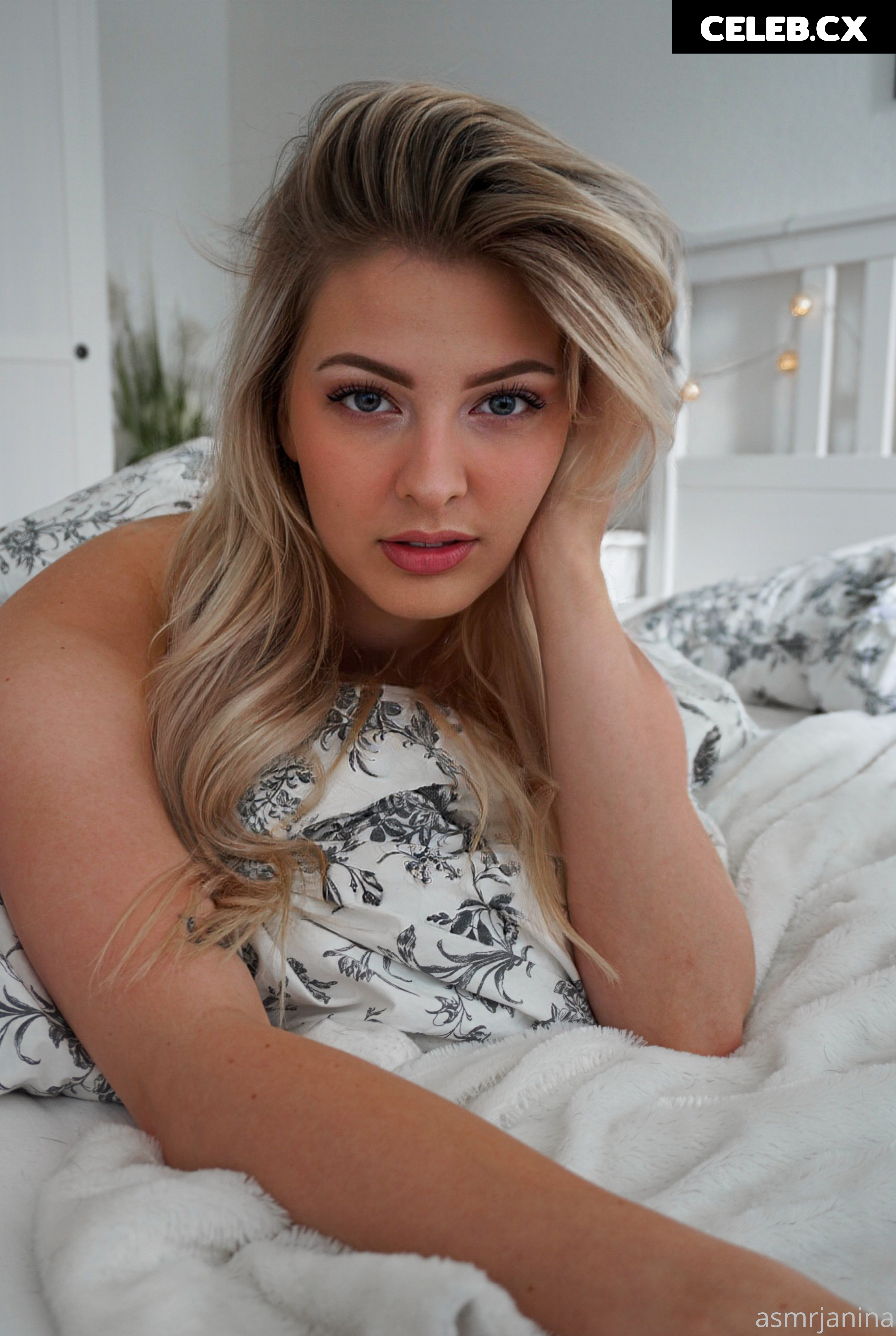 ASMR Janina Image 1019144