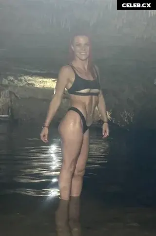 Gillian Robertson Image 10079263