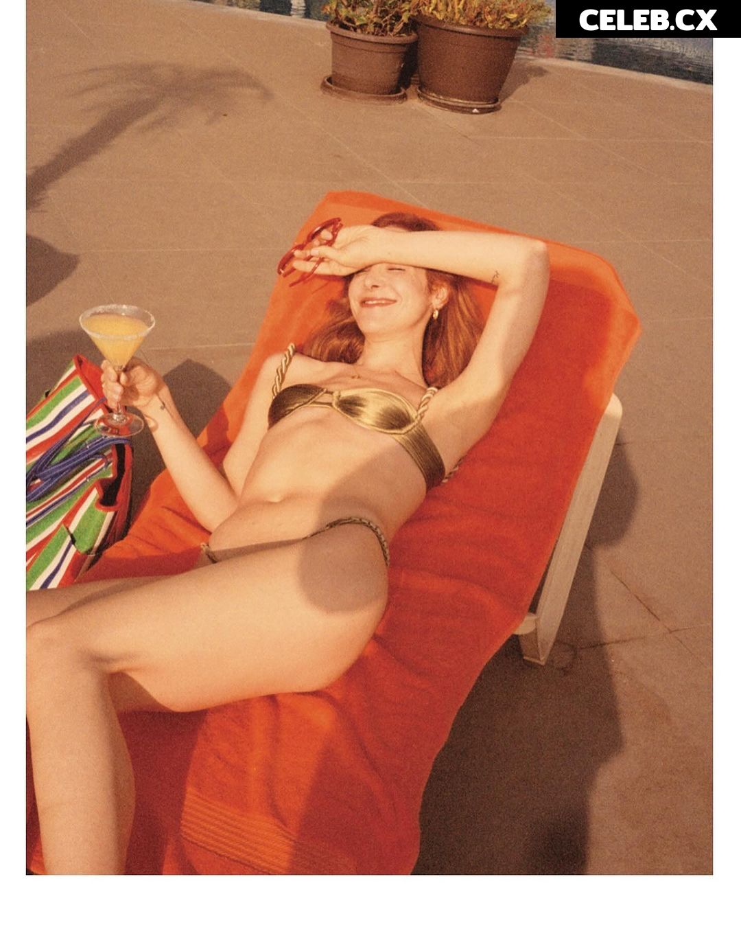 Hari Nef Image 10097550